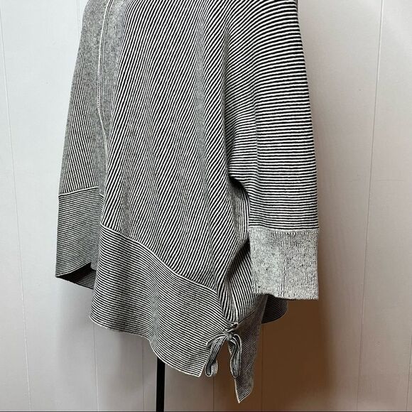 CAbi Cupids Cardi Sweater Style 3526 Zip Front Striped Boxy Oversized Cardigan M - Picture 5 of 8